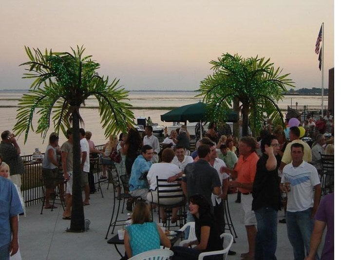 Ginos Surf (Luna Kai Tiki Bar) - From Web Listing